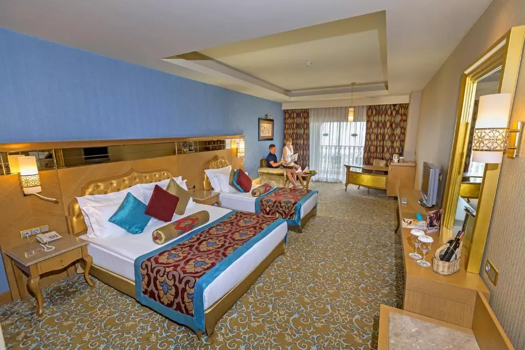 اتاق ROYAL HOLIDAY