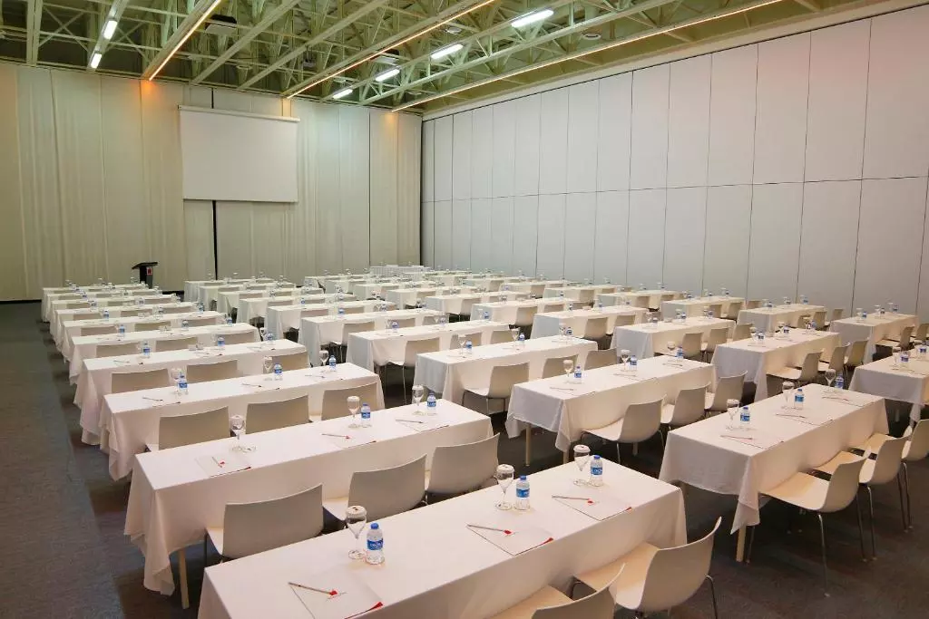 اتاق کنفرانس Adam And Eve Hotel