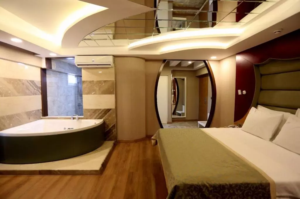 اتاق Life Corner Hotel