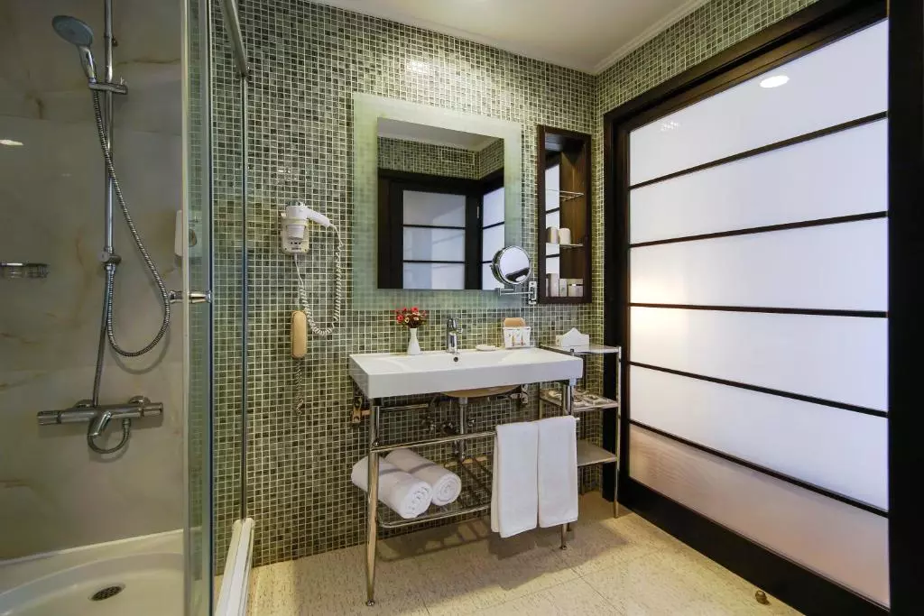 سرویس بهداشتی LIMAK LARA DELUXE