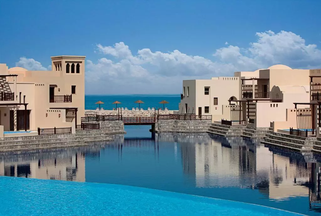 Cove Rotana Resort hotel