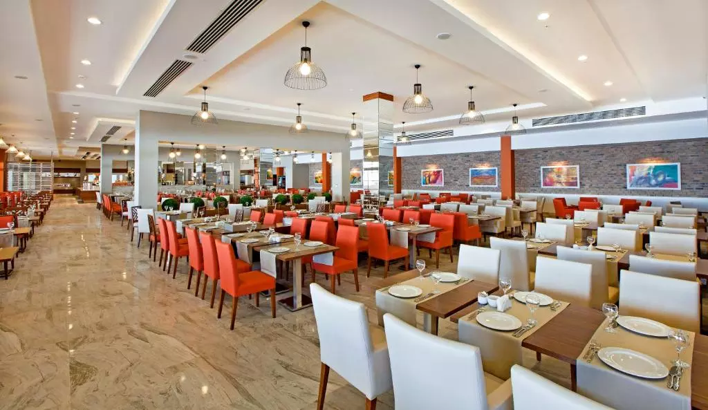 رستوران Grand Park Lara Hotel Antalya