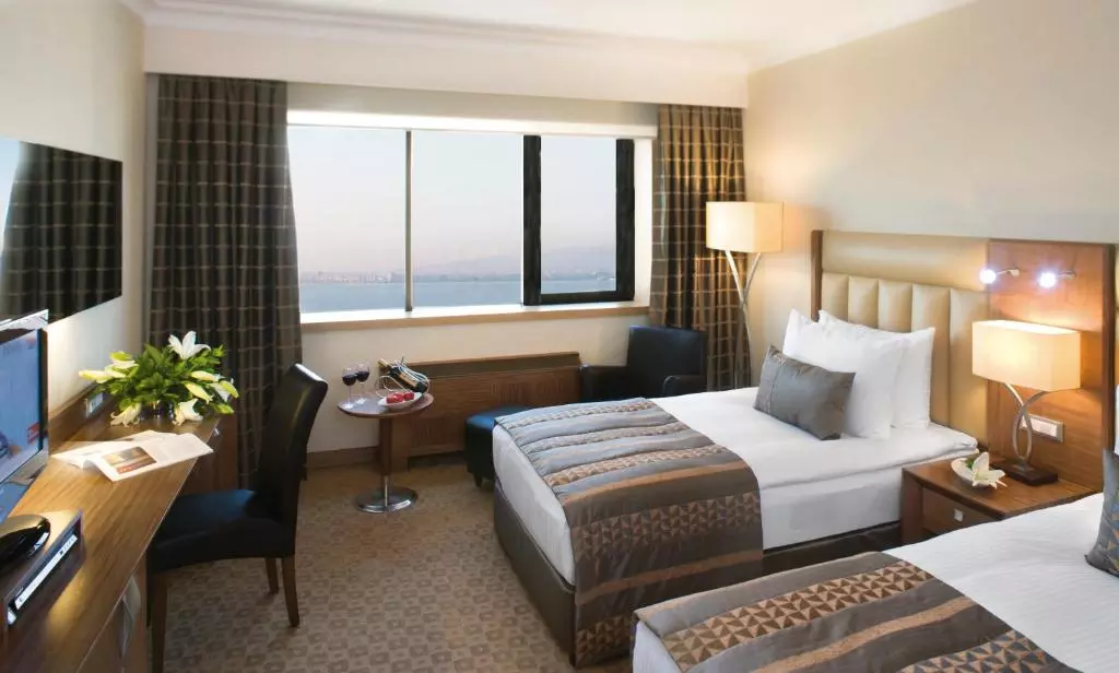 اتاق Movenpick Hotel Izmir