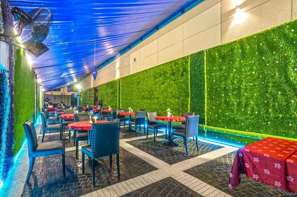 غذا خوری 2 Zain International Hotel