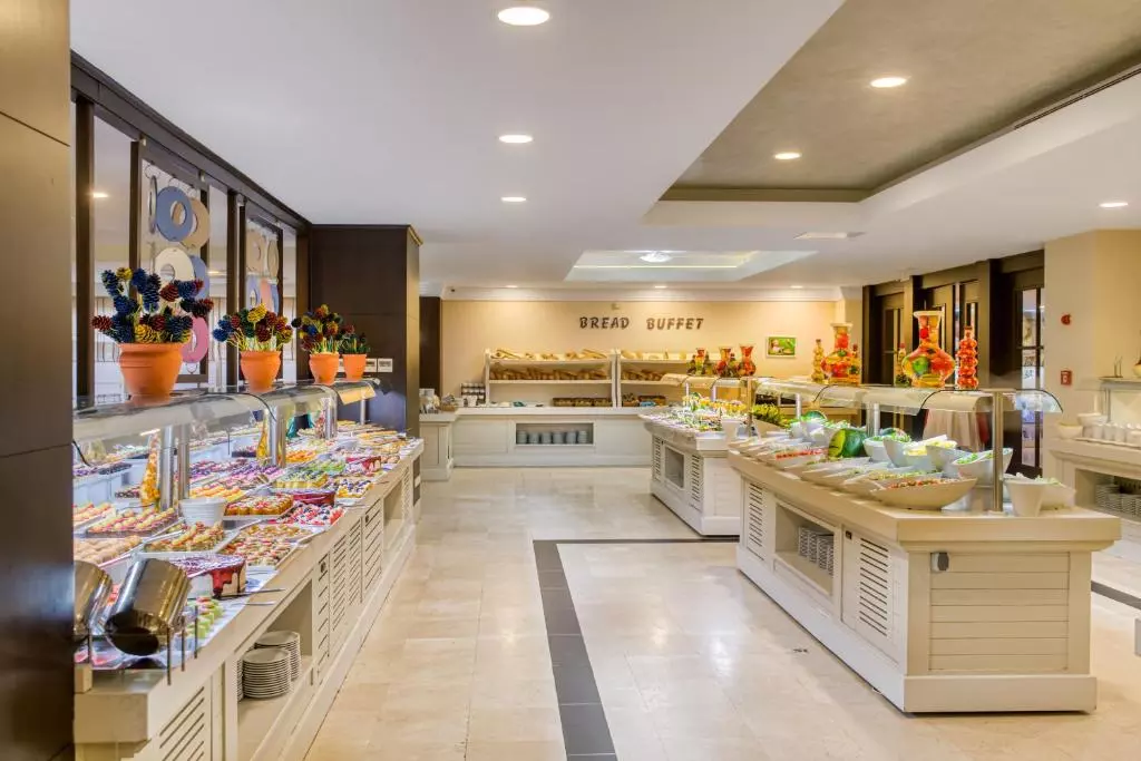 رستوران SEA LIFE BUKET RESORT