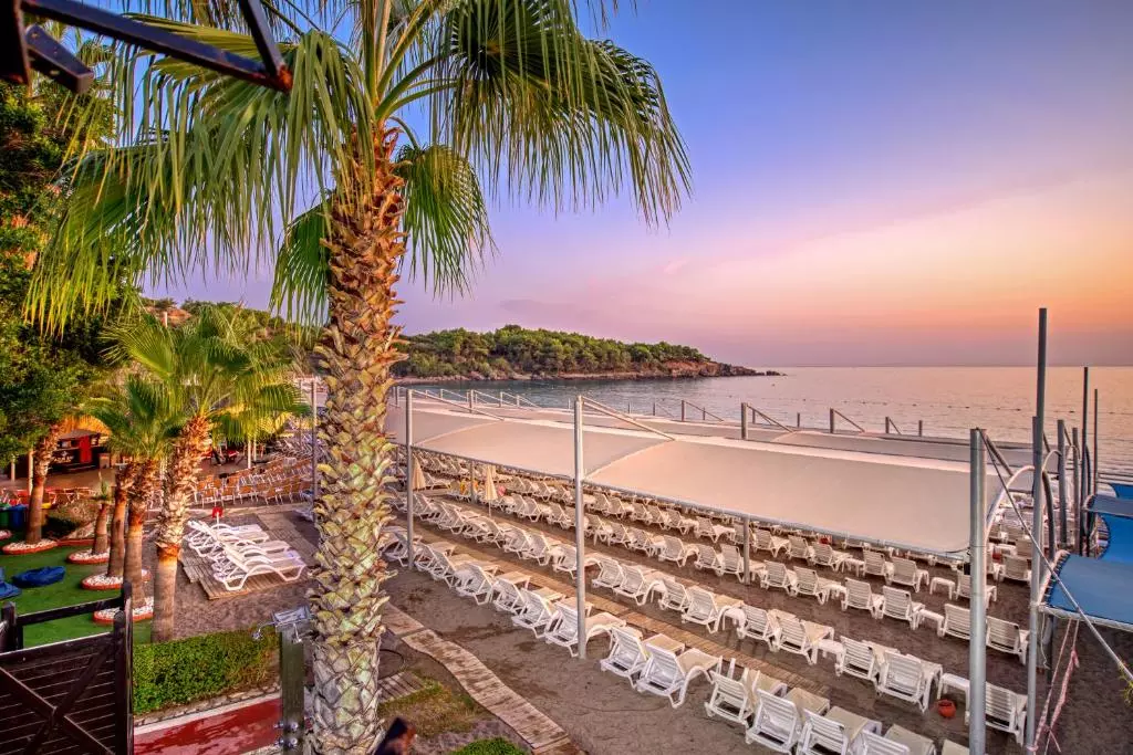 ساحل SEA LIFE BUKET RESORT