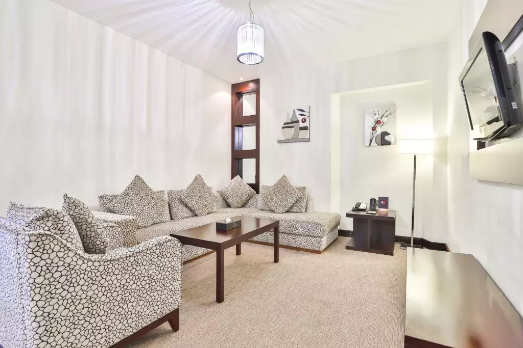 اتاق Capital O 246 Landmark Summit Hotel