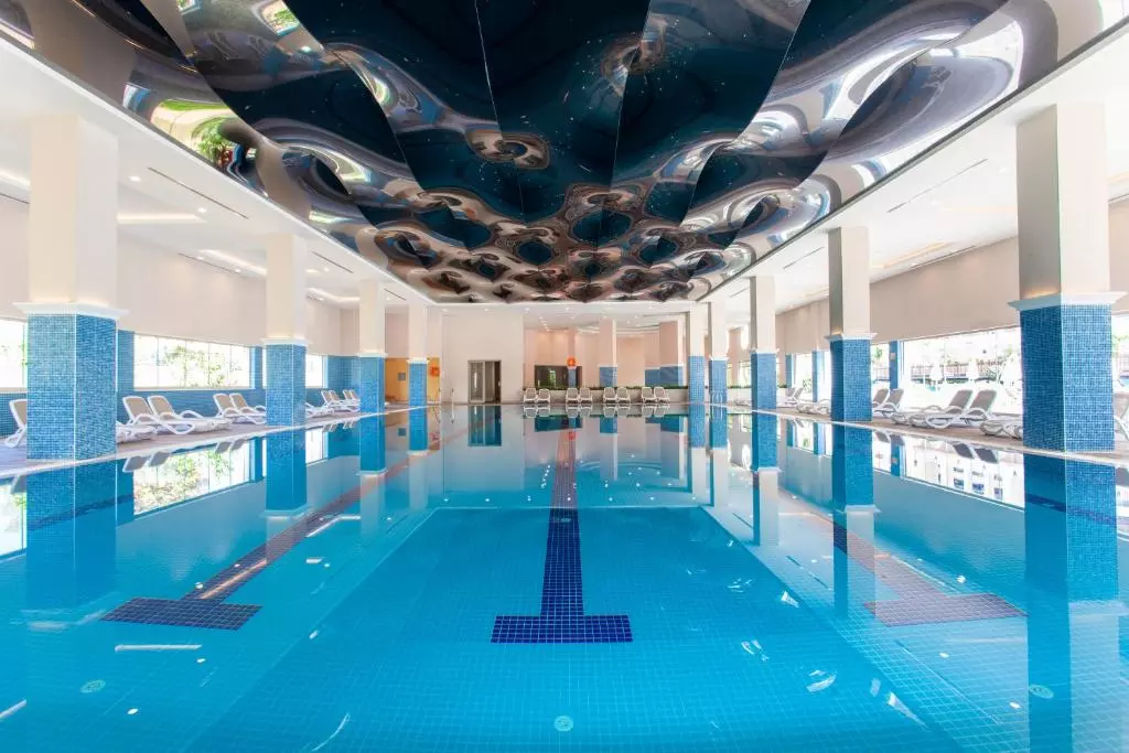 استخر HOTEL HAYDARPASHA PALACE
