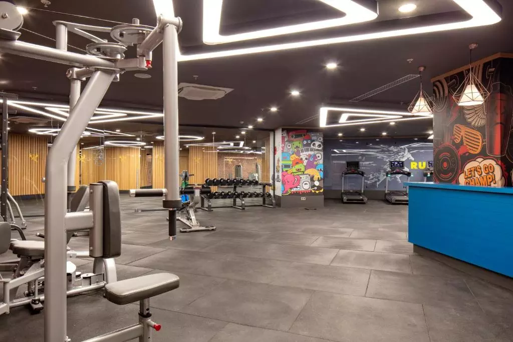 باشگاه MYLOME LUXURY RESORT