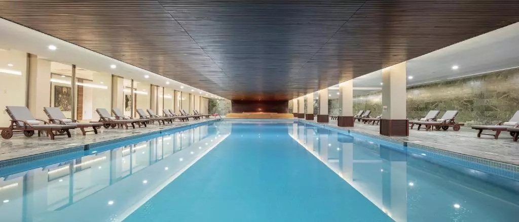 استخر NIRVANA COSMOPOLITAN