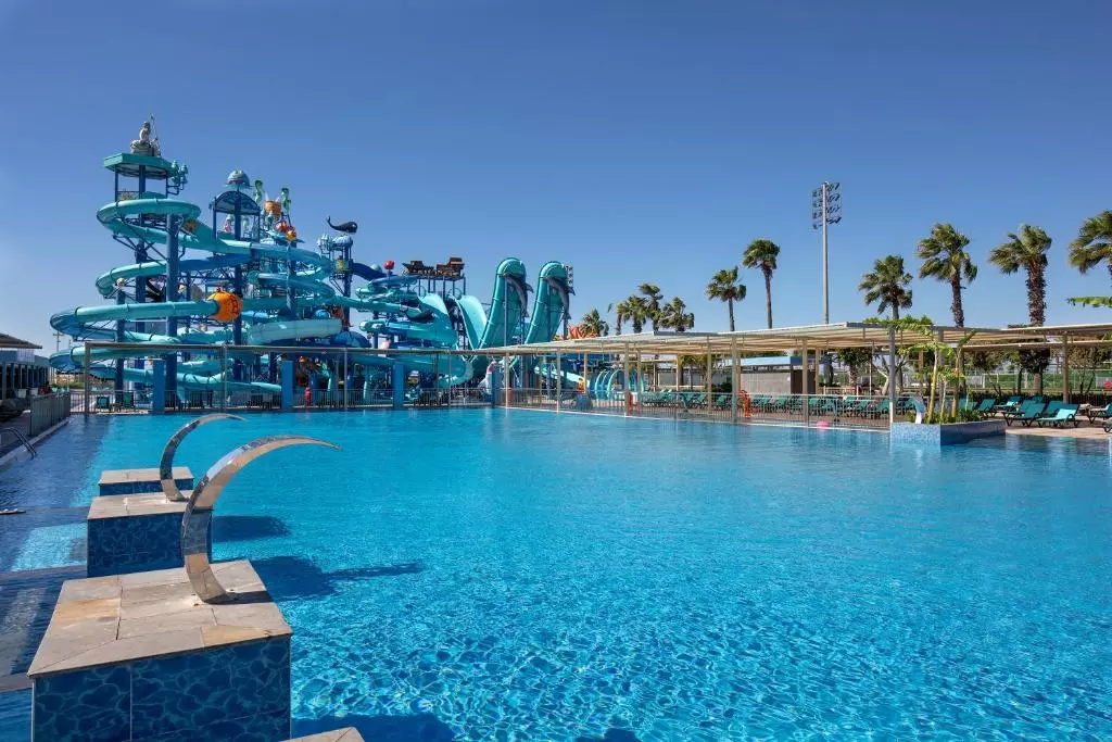 پارک آبی NIRVANA COSMOPOLITAN