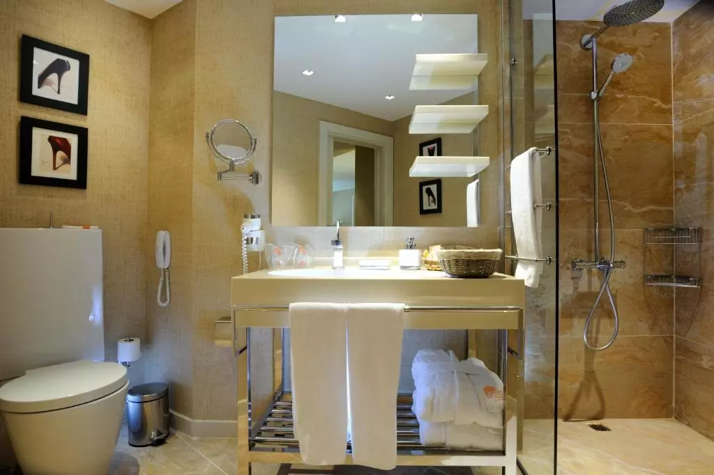 سرویس بهداشتی HOTEL ELEGANCE