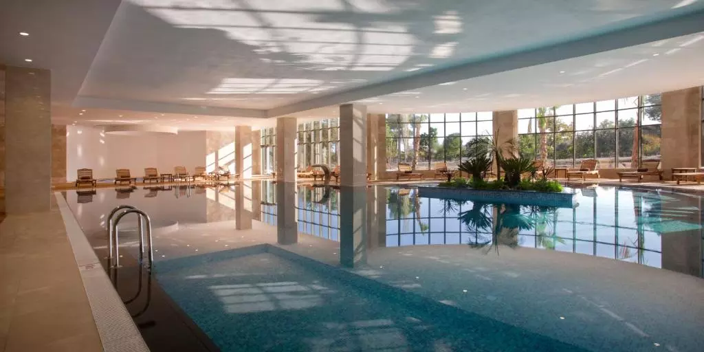 استخر 2 Amara Premier Palace