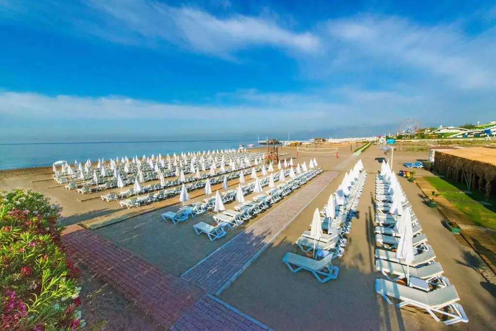 ساحل Grand Park Lara Hotel Antalya