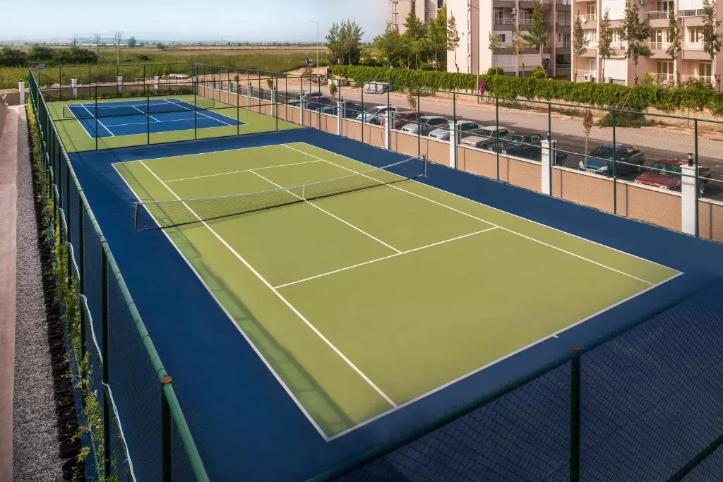 زمین بازی Aska Lara Resort & SPA