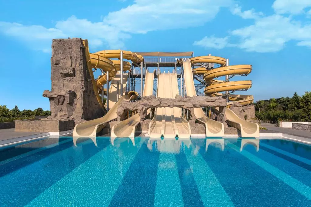 پارک آبی Aska Lara Resort & SPA