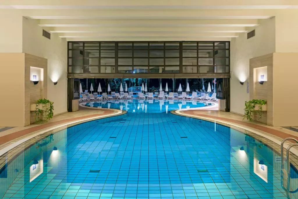 استخر Ozkaymak Falez Hotel