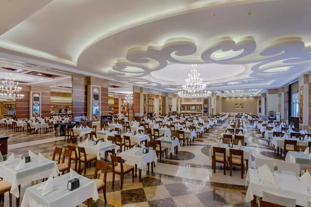 رستوران Oz Hotels Side Premium