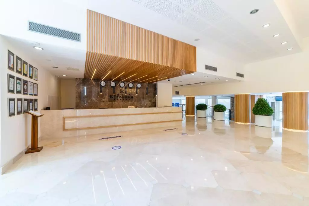 لابی KEFALUKA RESORT