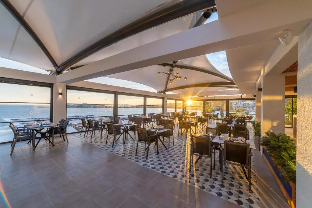 رستوران KEFALUKA RESORT