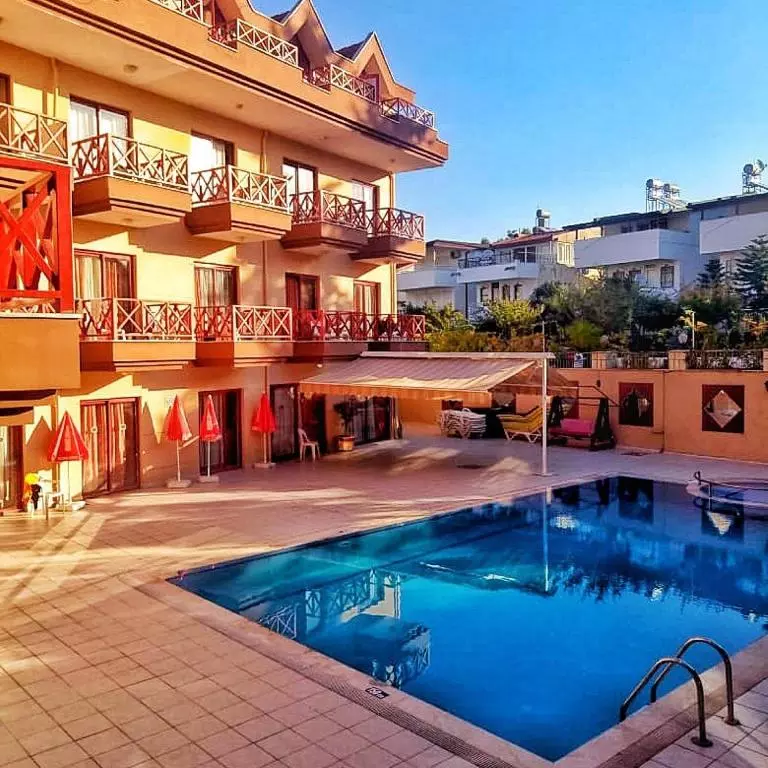 استخر Himeros Beach