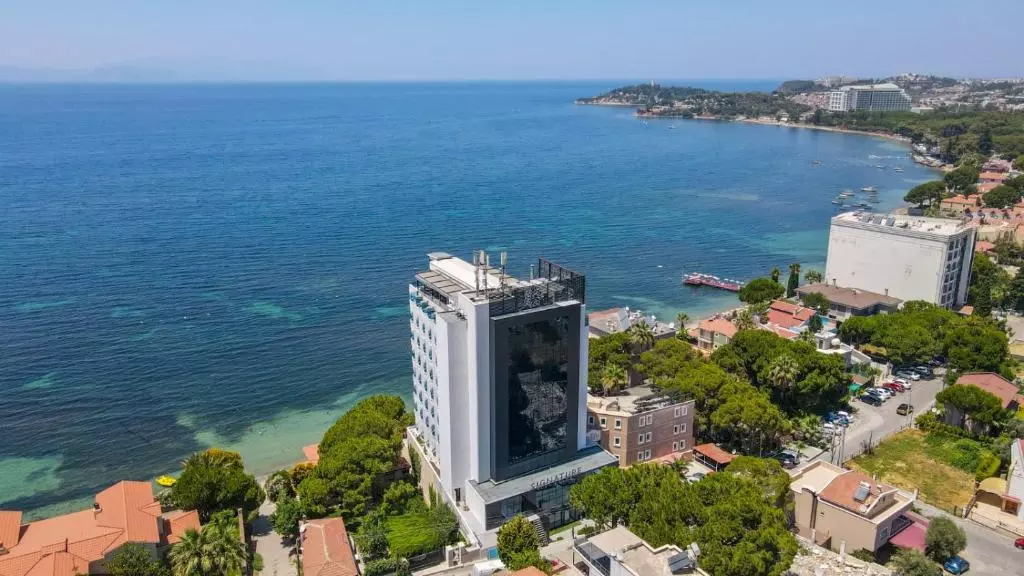 signature Blue Resort hotel