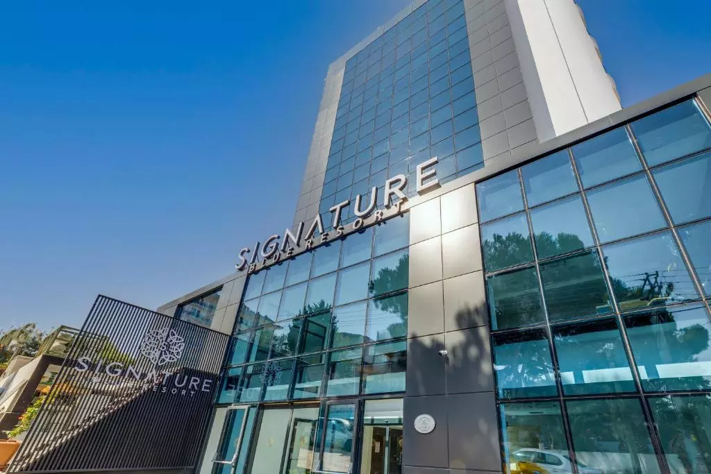 signature Blue Resort hotel