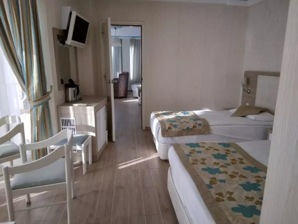 اتاق HOTEL CENDER