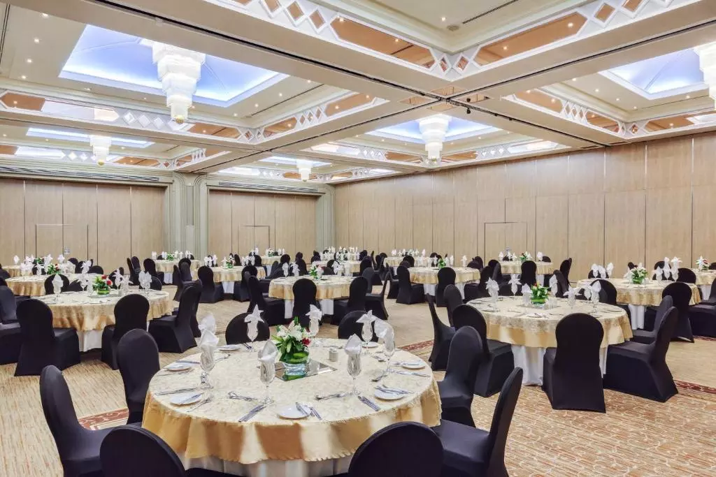 غذا خوری MILLENNIUM PLAZA DOWNTOWN