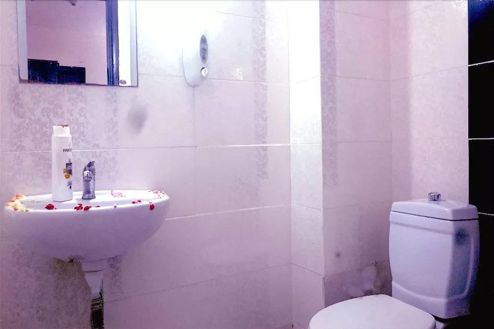 سرویس بهداشتی LARA PALACE