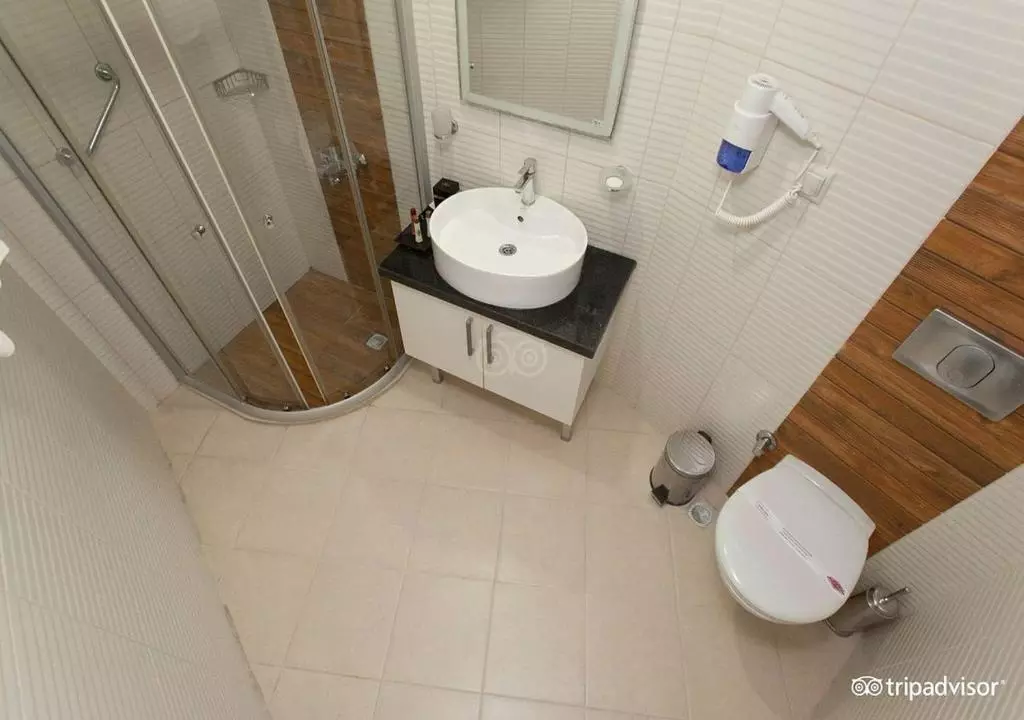 سرویس بهداشتی HOTEL GRAND MIRAMOR