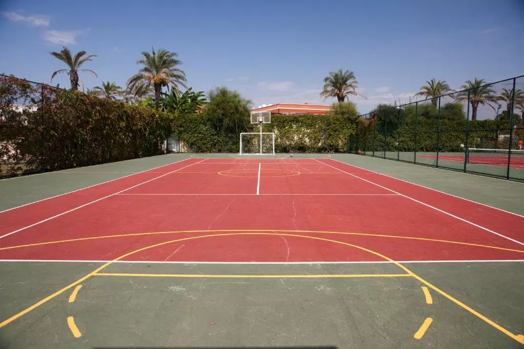 زمین بازی CRYSTAL PARAISO VERDE RESORT