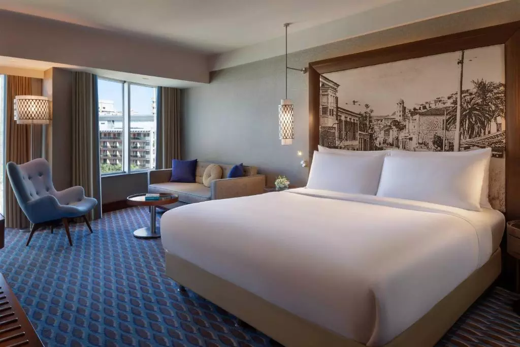 اتاق Renaissance Hotel Izmir