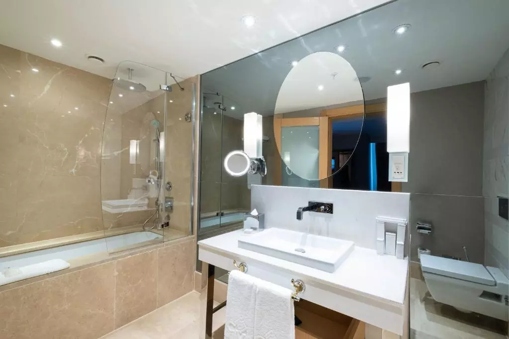 سرویس بهداشتی CVK Park Bosphorus hotel
