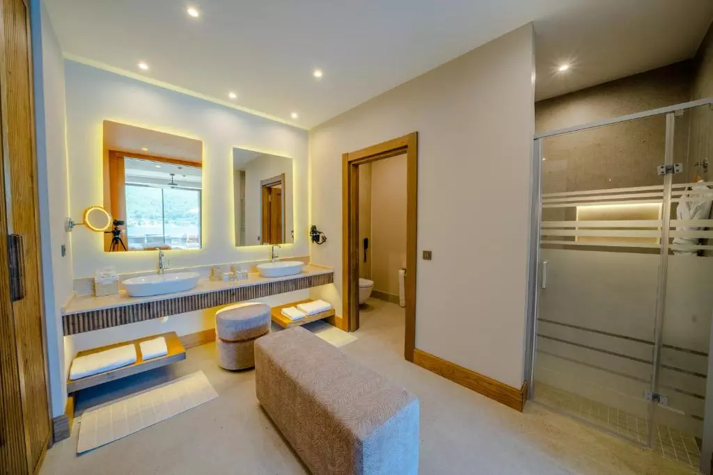 سرویس بهداشتی La Blanche Island Bodrum