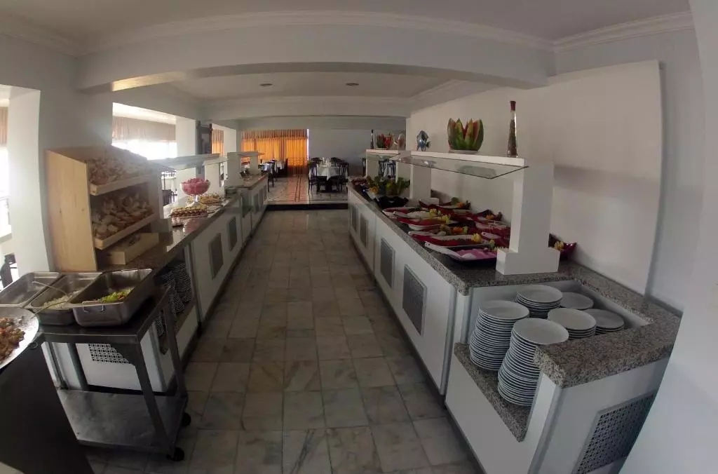 رستوران Surtel