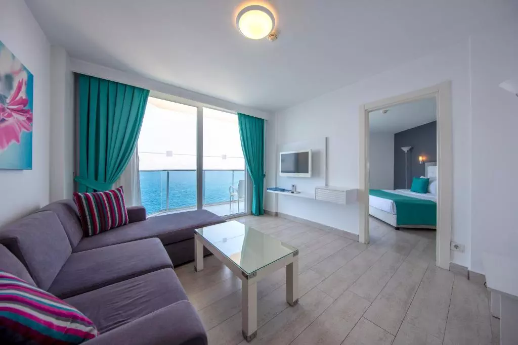 اتاق Le Bleu Hotel & Resort