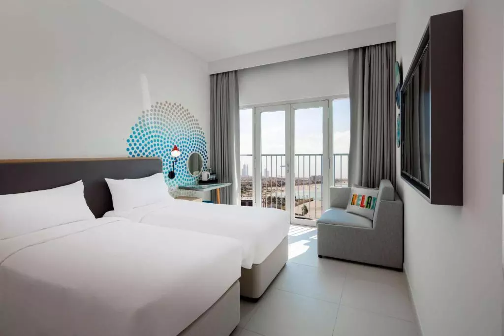 اتاق Rove La Mer Beach Hotel