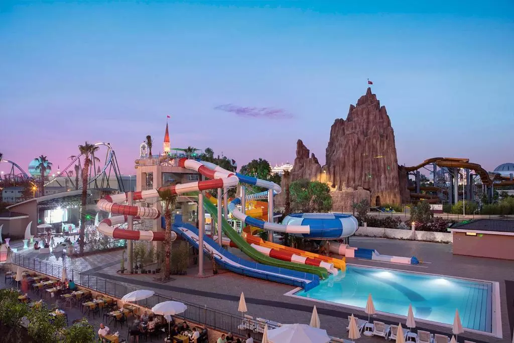 پارک آبی AYDINBEY QUEEN'S PALACE