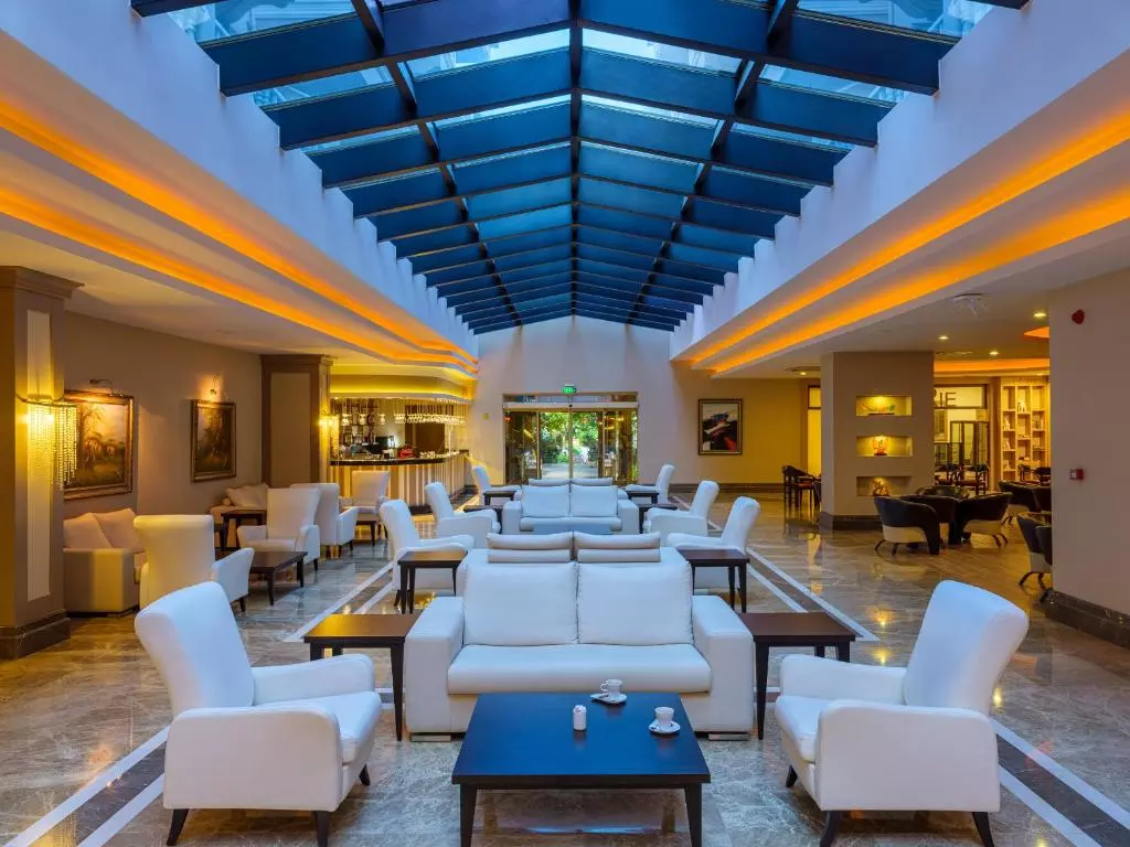 لابی AYDINBEY FAMOUS RESORT