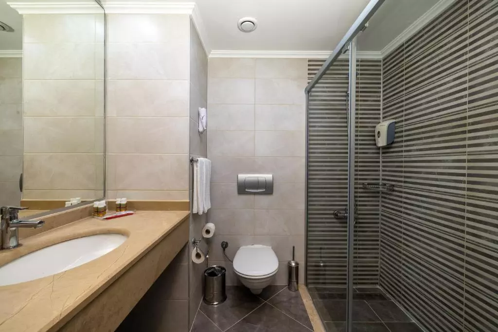 سرویس بهداشتی CRYSTAL PARAISO VERDE RESORT