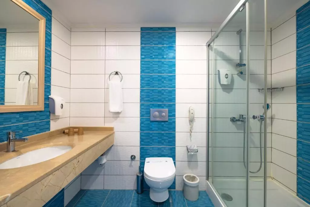 سرویس بهداشتی CRYSTAL TAT BEACH