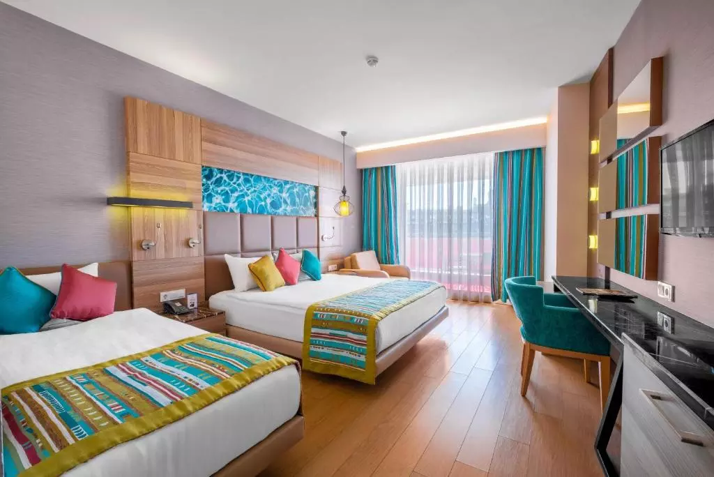 اتاق LONG BEACH RESORT