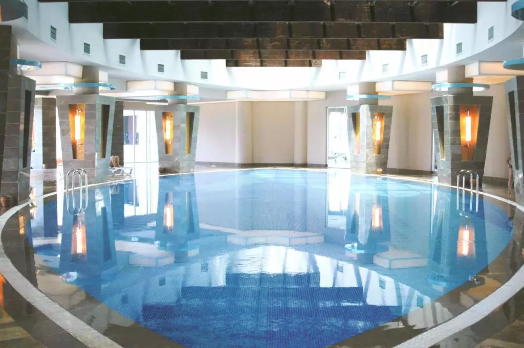 استخر LONG BEACH RESORT