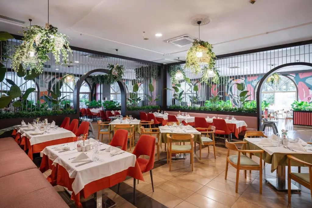 رستوران Megasaray WestBeach Antalya