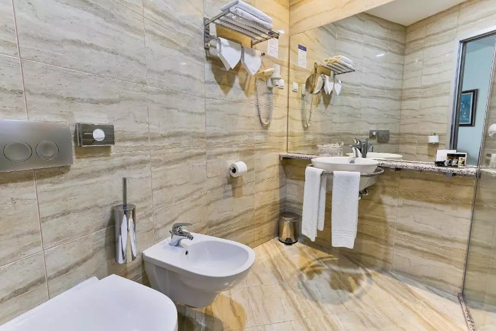 سرویس بهداشتی Kings Park Hotel