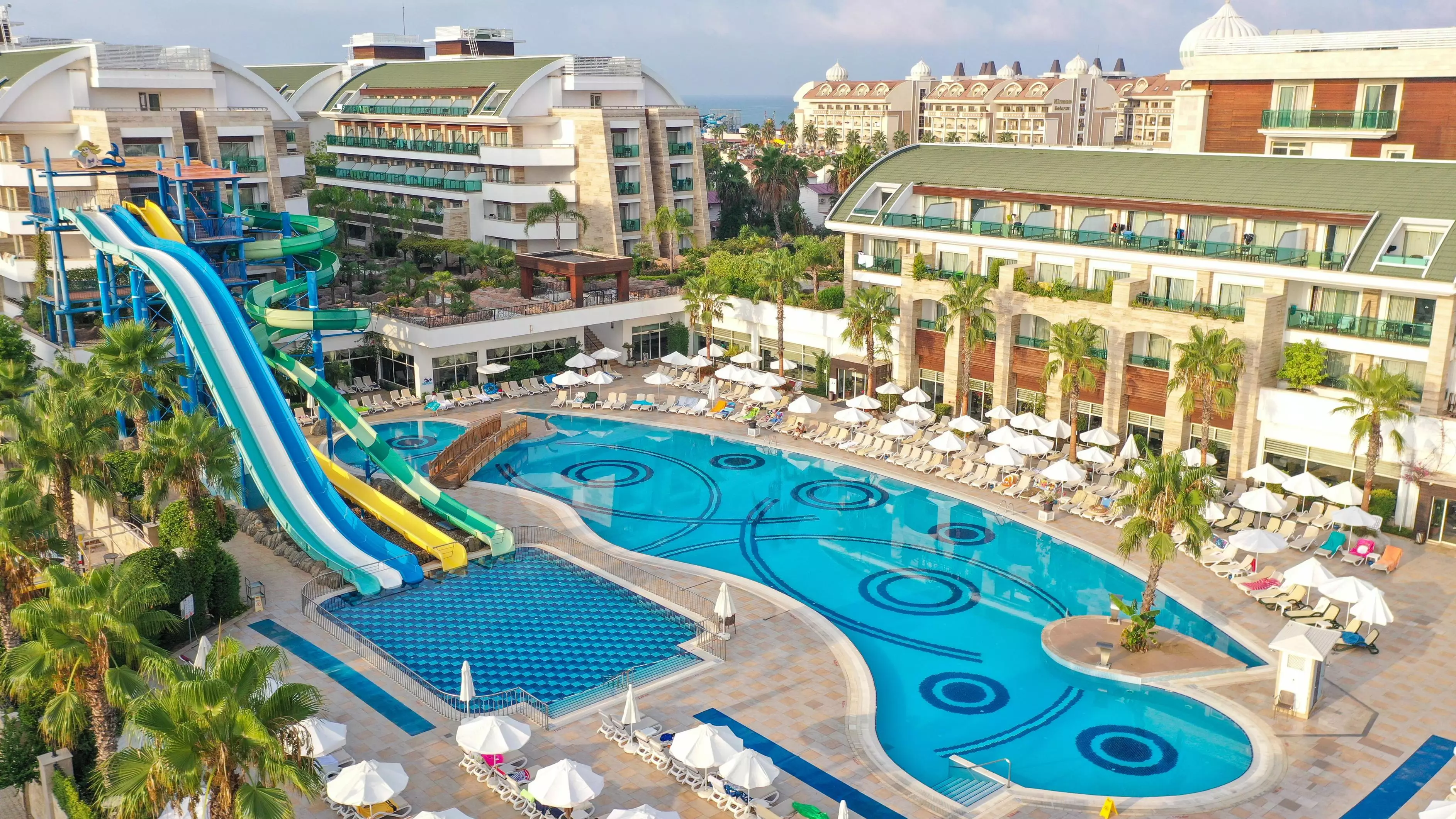 کریستال واترورد ریزورت اند اسپا