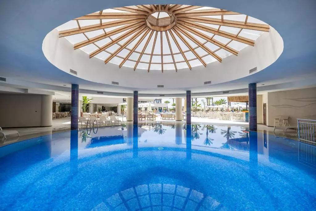 استخر ARIN RESORT BODRUM