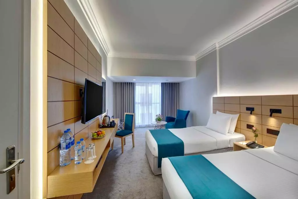 اتاق Lotus Grand Hotel