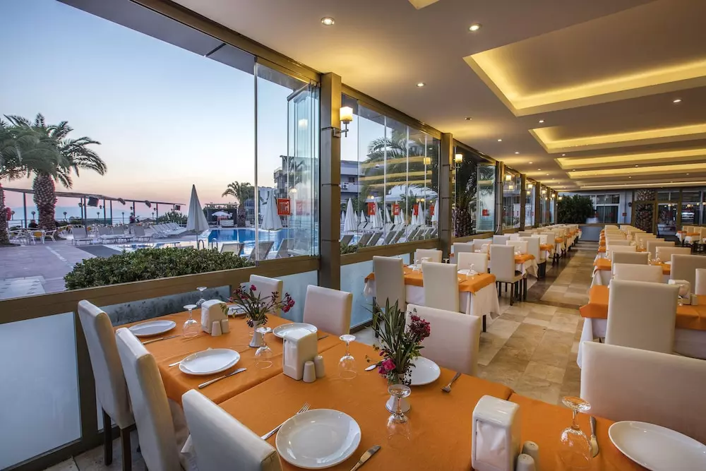 غذا خوری City Hill Hotel